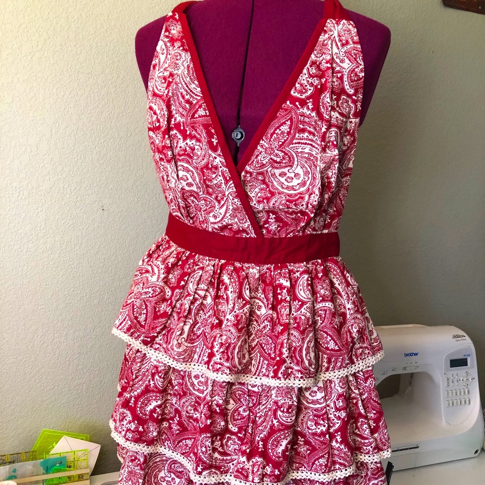 Valentine’s Day Apron.  Tie back